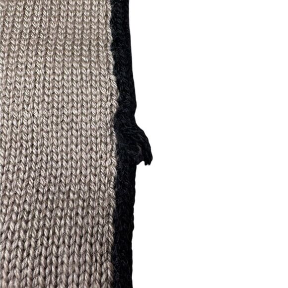 Chanel Wool Scarf - Picture 4 of 4